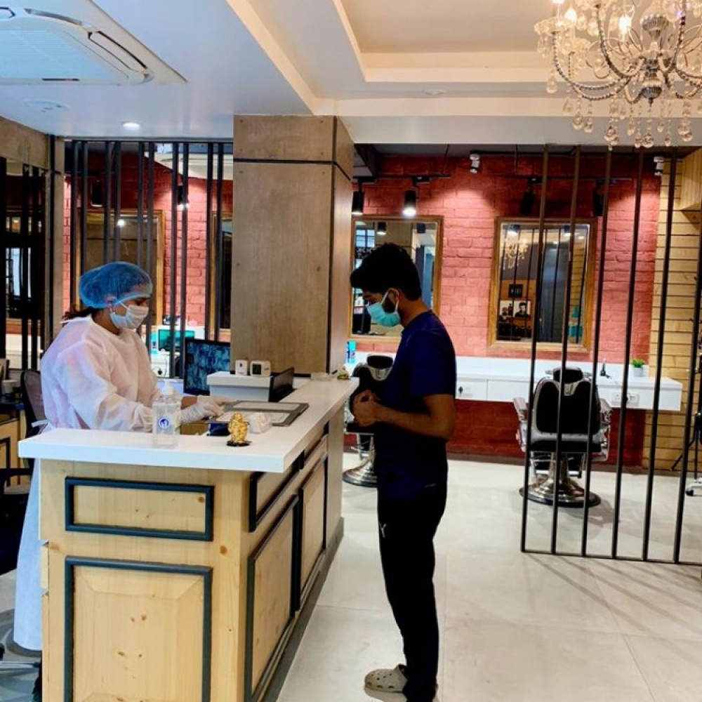 Looks Salon Best salon in jabalpur Best parlour in jabalpur...